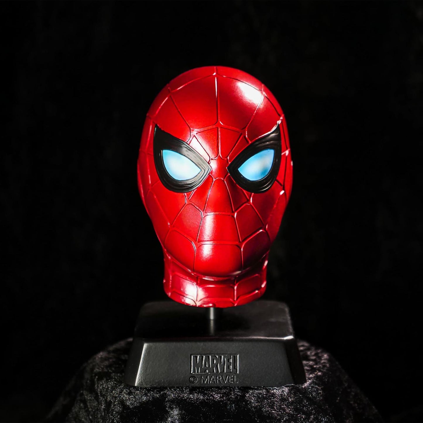 IRON SPIDER MASK Marvel Museum Replica MARUK007 (Eaglemoss / Hero Collector / Marvel The Infinity Saga)