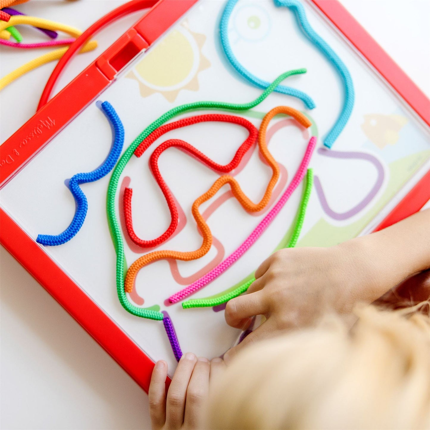 Rainbow Cord Picture and Pattern Maker 40619 (Melissa & Doug)