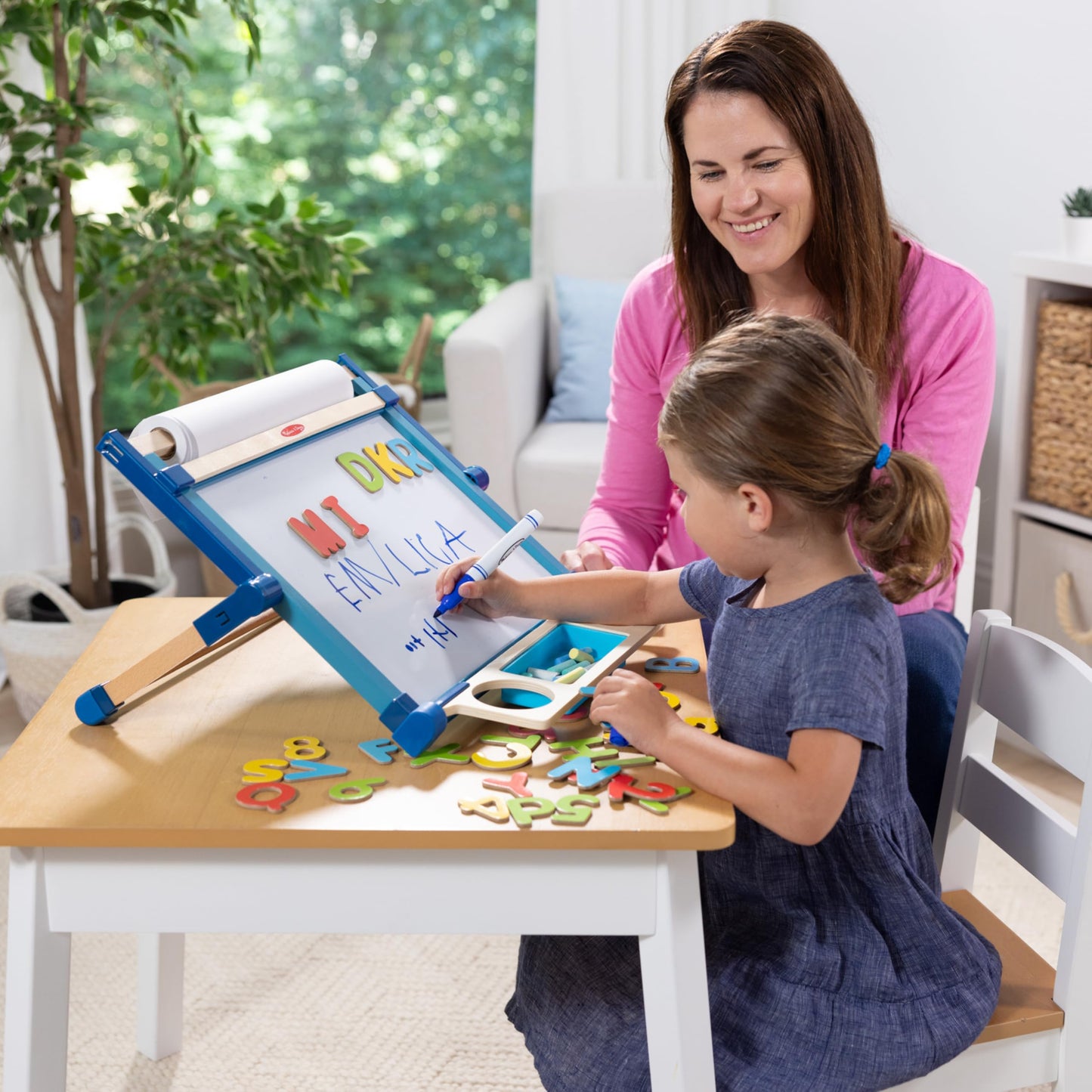 Magnetic Tabletop Easel 96085 Melissa & Doug Deluxe Double-Sided Easel with Dry-Erase Board, Chalkboard & Art Supply Storage (SIOC)