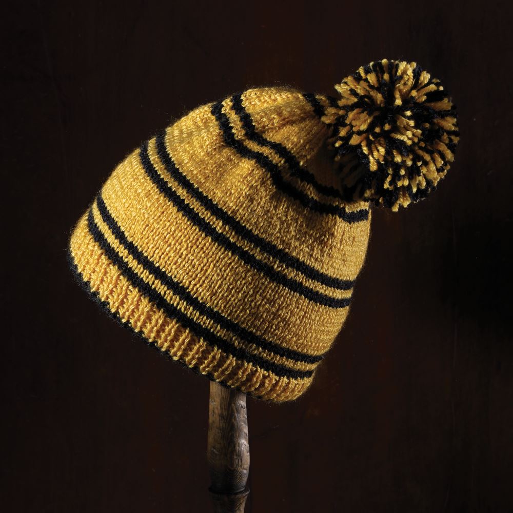 Hufflepuff Bobble Hat Knit Kit Beanie (Wizarding World / Harry Potter)